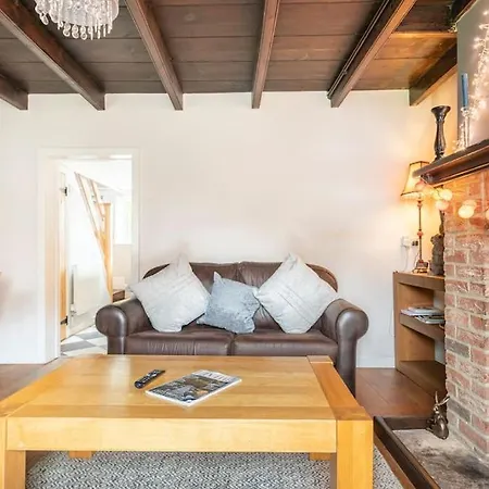 Church Cottage, West Rounton. 펜션 West Rounton